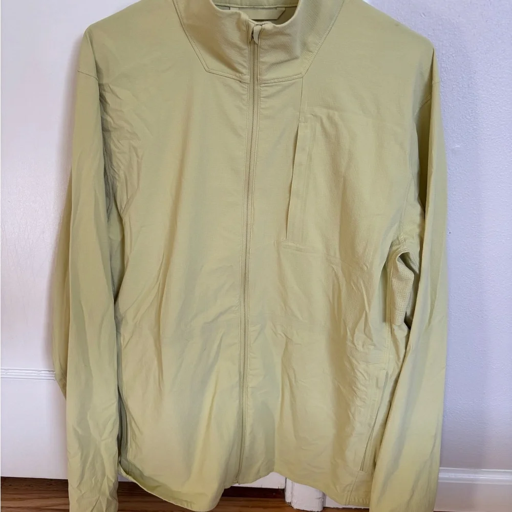 Men's Light Yellow Lululemon Jacket - Picture 1 of 2